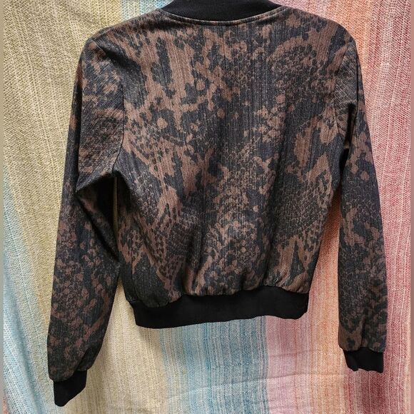 Agnes & Dora Bomber Jacket - Picture 4 of 5